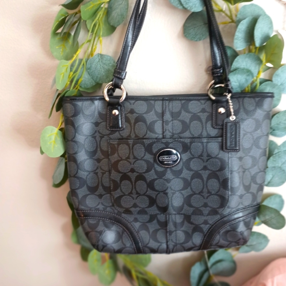 Coach Peyton Heritage hand bag: black logo on coated canvas, EUC